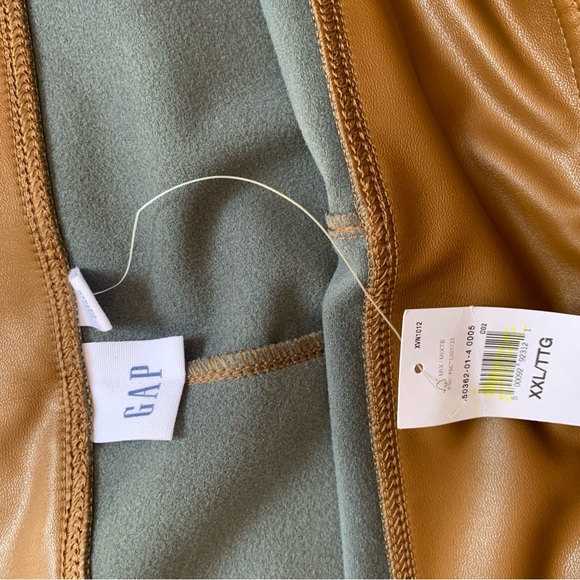 GAP Pull up pants XXL/TTG and XL/TG 2 Sizes available - Picture 8 of 8